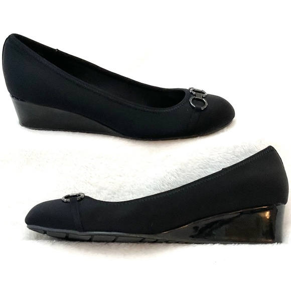 Bandolino Shoes - Bandolino Tuvonna Black Slip On Canvas and Patent Leather Wedge Heels Sz 8.5M